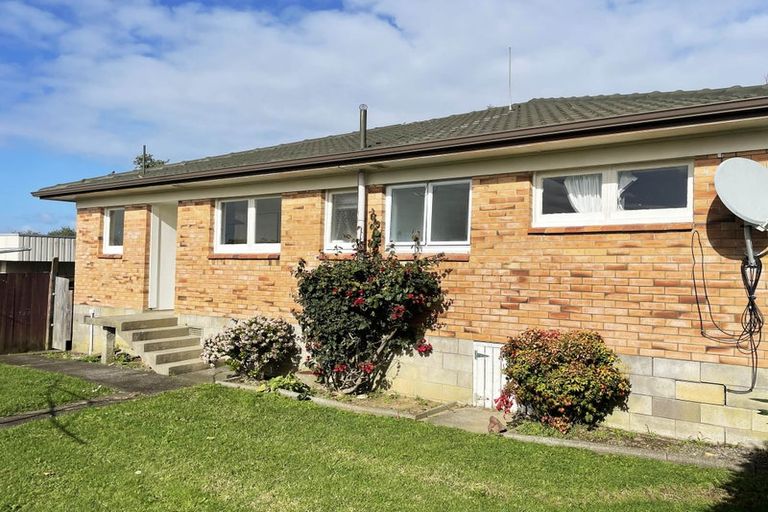 Photo of property in 21 Pegler Drive, Howick, Auckland, 2014