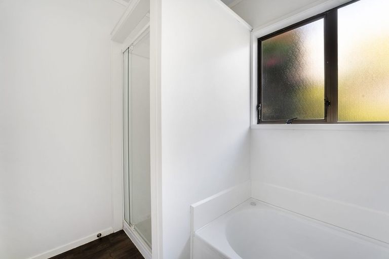 Photo of property in 1/41 Glencoe Road, Browns Bay, Auckland, 0630