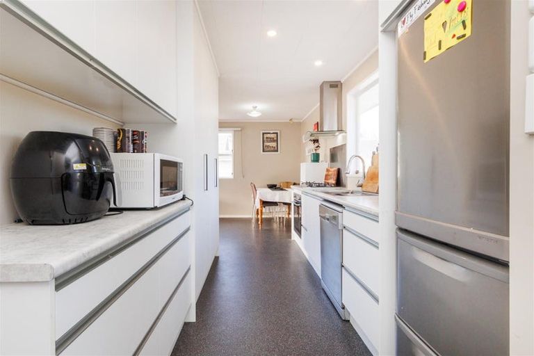 Photo of property in 181a Bridge Street, Bulls, 4818