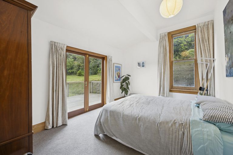 Photo of property in 1 Seddon Street, Ravensbourne, Dunedin, 9022