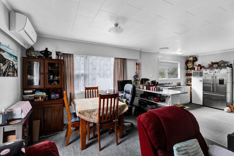 Photo of property in 15b Parsons Street, Vogeltown, New Plymouth, 4310