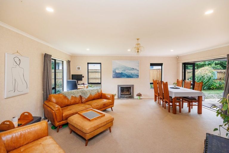 Photo of property in 5 Pastoral Lane, Hokowhitu, Palmerston North, 4410