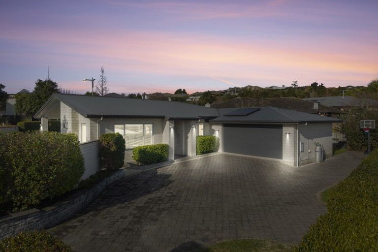 Photo of property in 1 Landing Drive, Pyes Pa, Tauranga, 3112