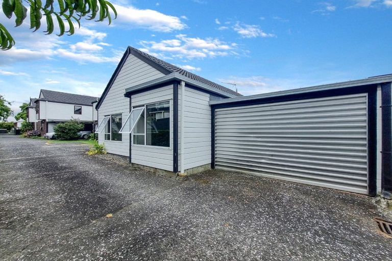 Photo of property in 5/7 Koromiko Street, New Lynn, Auckland, 0600