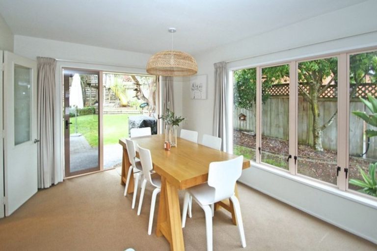 Photo of property in 10 Burn-murdoch Street, St Andrews, Hamilton, 3200