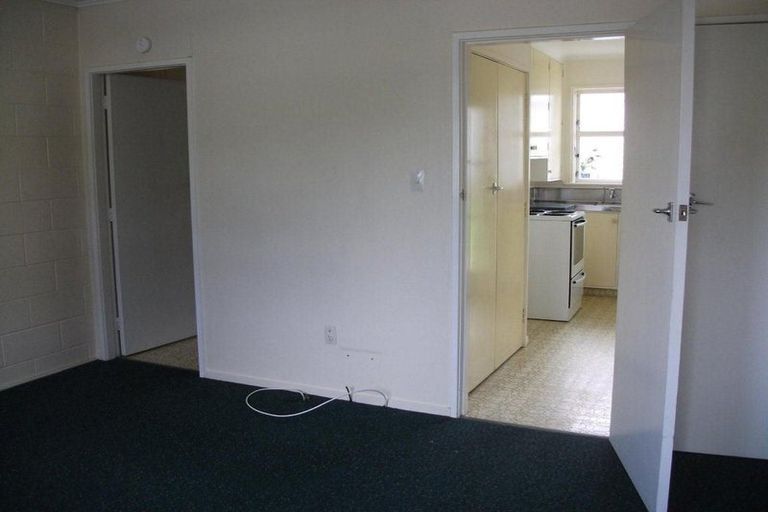 Photo of property in 1/136-138 Waddington Drive, Naenae, Lower Hutt, 5011