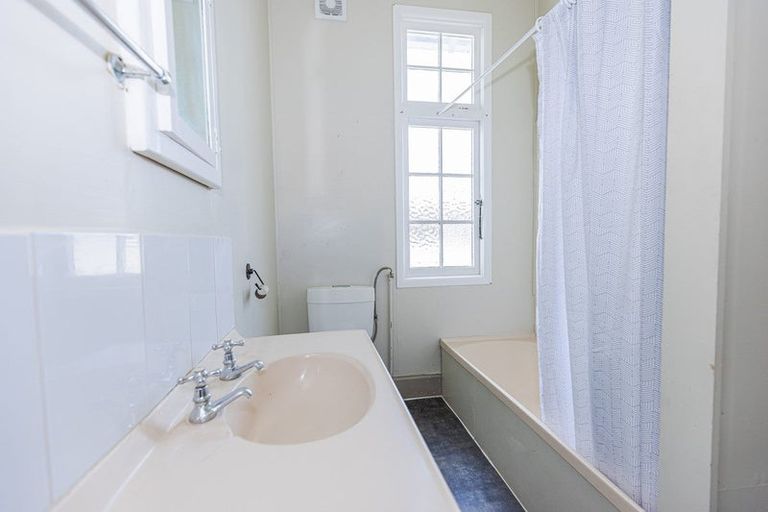 Photo of property in 9 Bignell Street, Gonville, Whanganui, 4501