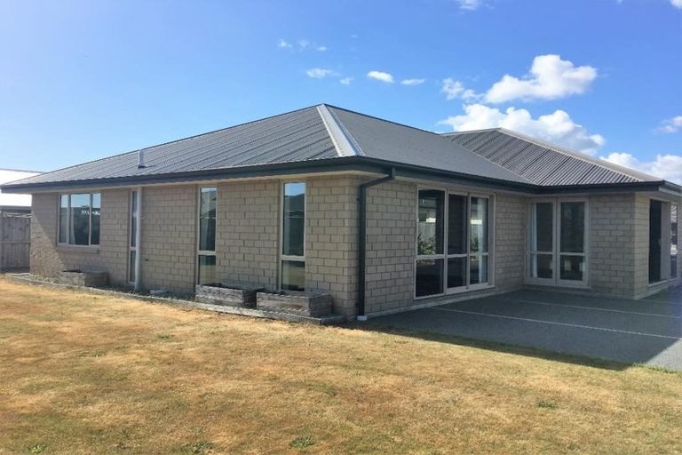 Photo of property in 17 Sovereign Boulevard, Kaiapoi, 7630