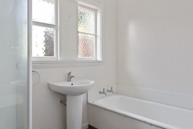 Photo of property in 73 Dunns Avenue, The Pines Beach, 7630