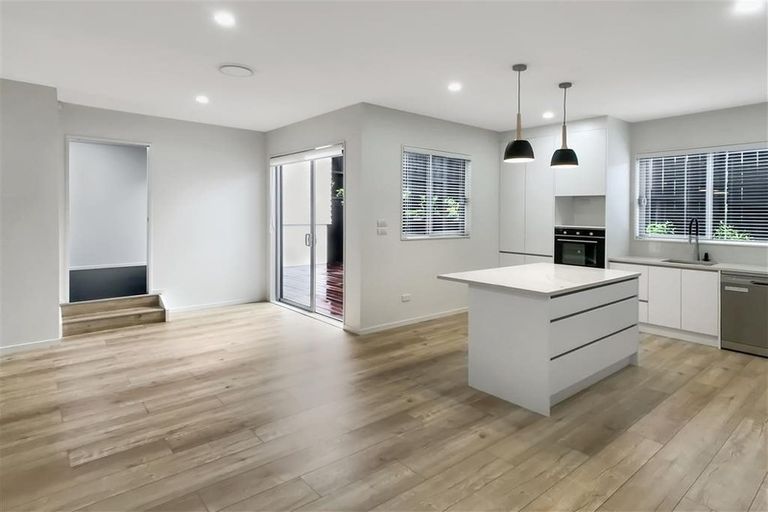 Photo of property in 41b Nelson Street, Howick, Auckland, 2014