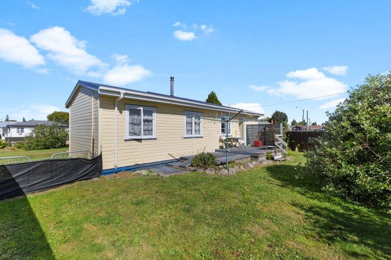 Photo of property in 2 Ettrick Place, Tokoroa, 3420