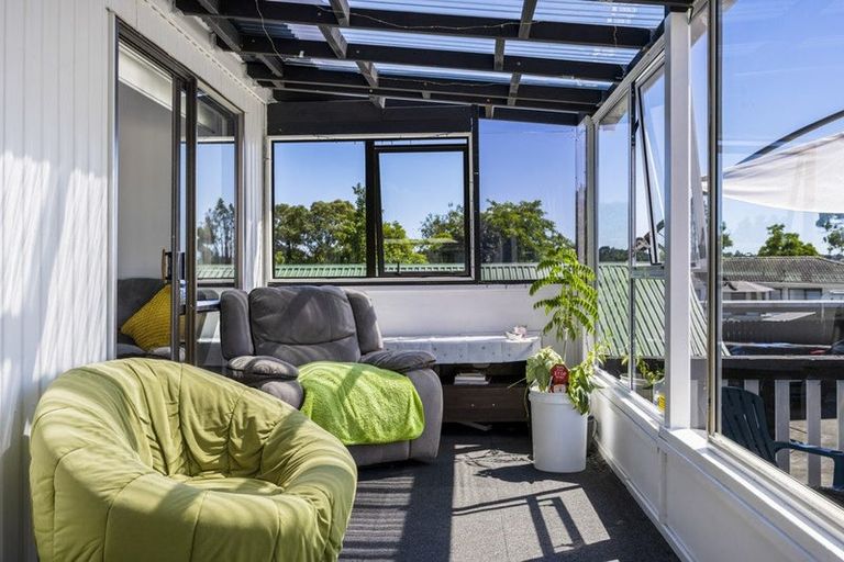 Photo of property in 1/541 Swanson Road, Ranui, Auckland, 0612