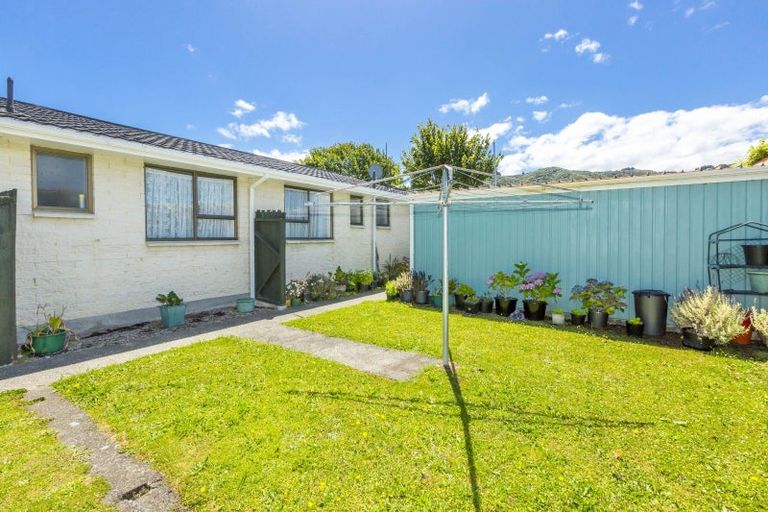 Photo of property in 1/14 Clouston Park Road, Ebdentown, Upper Hutt, 5018