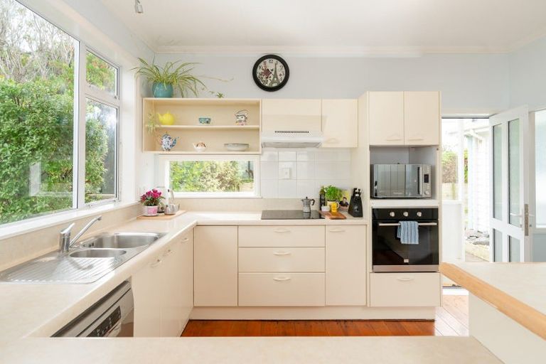 Photo of property in 6 Mitchell Street, Brooklyn, Wellington, 6021