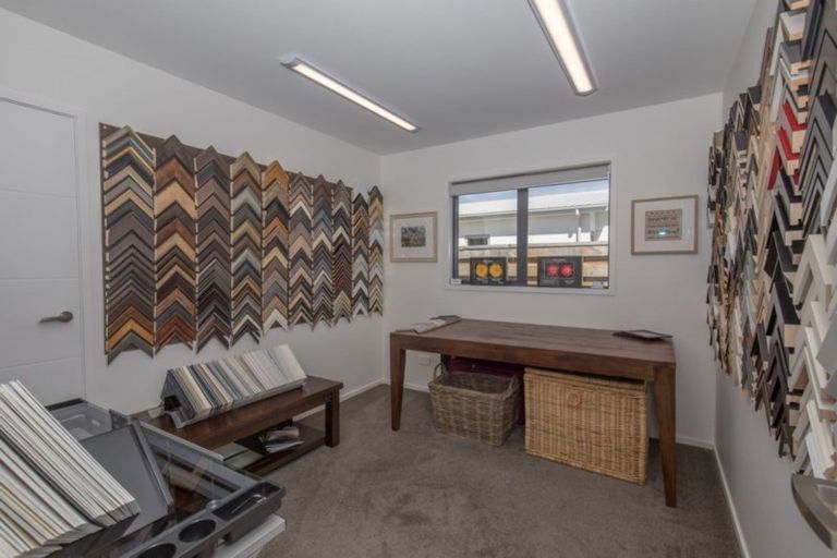 Photo of property in 20 Snowberry Street, Albert Town, Wanaka, 9305