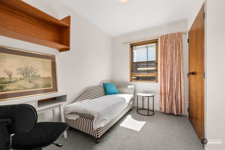 Photo of property in 11 Chestnut Grove, Maungaraki, Lower Hutt, 5010