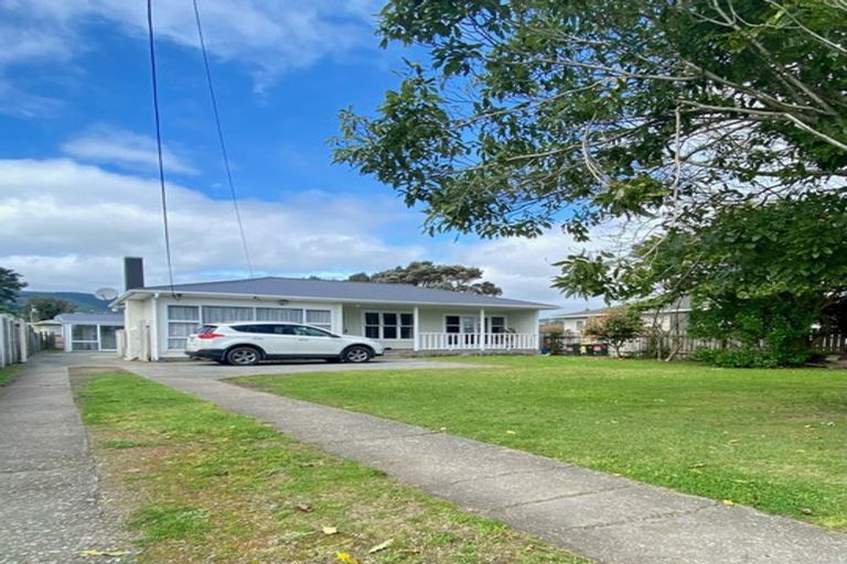 Photo of property in 8 Arawhata Road, Paraparaumu, 5032