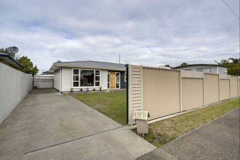 Photo of property in 37 Merton Crescent, Pirimai, Napier, 4112