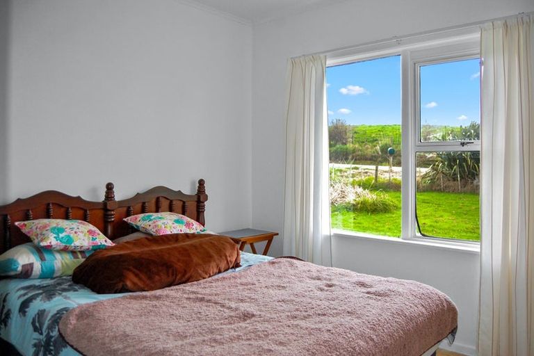 Photo of property in 17 Ranganui Road, Kaiwaka, 0573