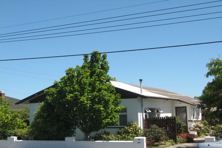 Photo of property in 217 Selwyn Street, Spreydon, Christchurch, 8024