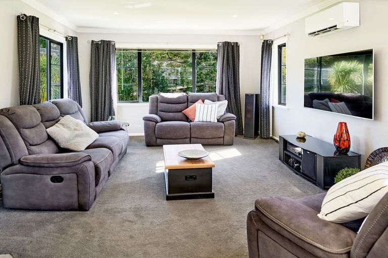 Photo of property in 280 Main Road, Tawa, Wellington, 5028