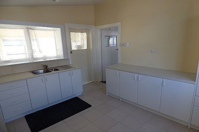 Photo of property in 2/21 England Street, Phillipstown, Christchurch, 8011