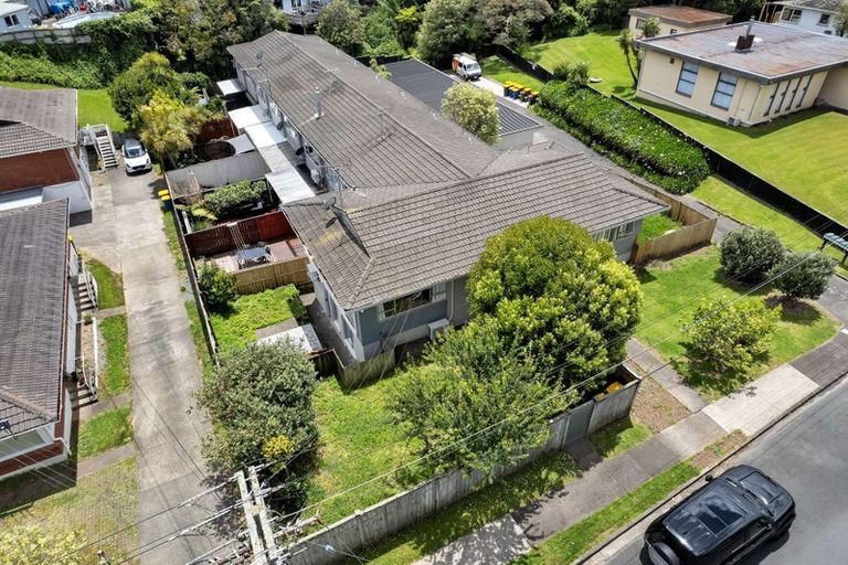 Photo of property in 2/42 Sheridan Drive, New Lynn, Auckland, 0600