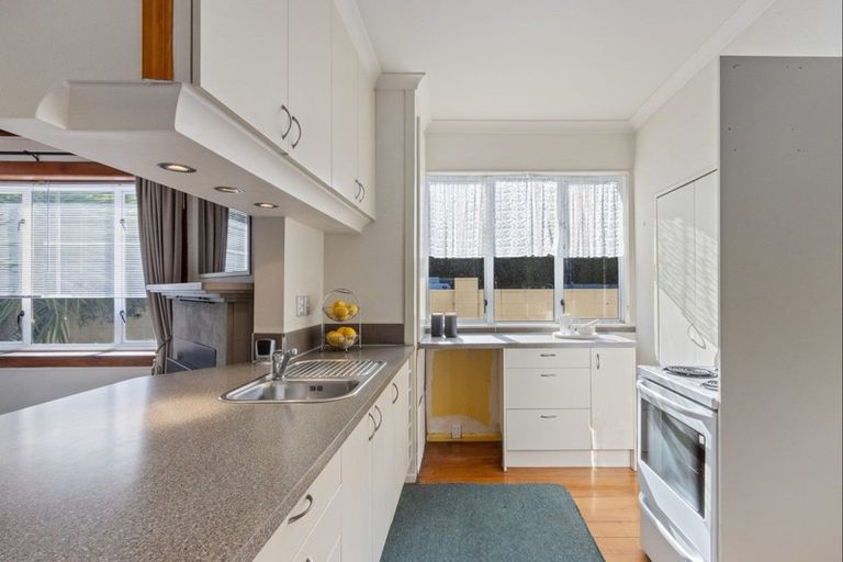 Photo of property in 11 Hyderabad Road, Marewa, Napier, 4110