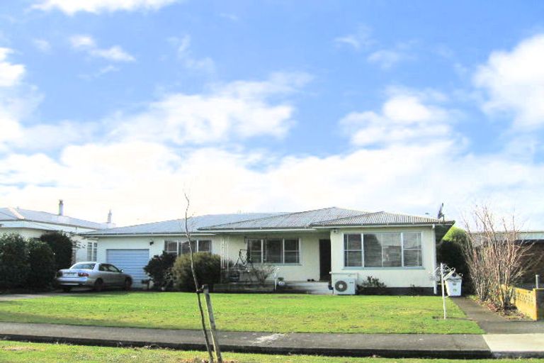 Photo of property in 244 Mayfair Avenue, Mayfair, Hastings, 4122