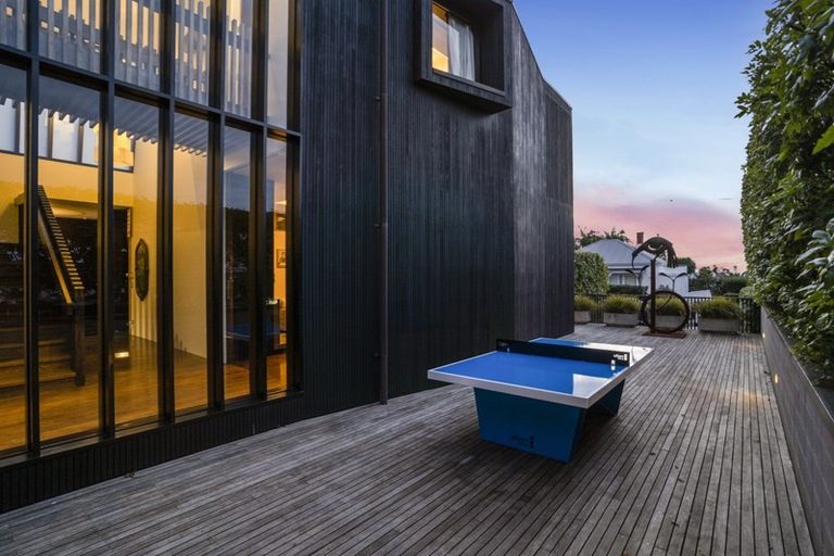 Photo of property in 45 Livingstone Street, Westmere, Auckland, 1022