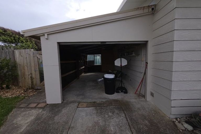 Photo of property in 5 Simcox Street, Otaki Beach, Otaki, 5512