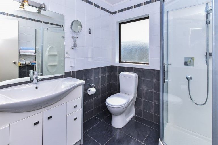 Photo of property in 3 Gaylord Place, Conifer Grove, Takanini, 2112