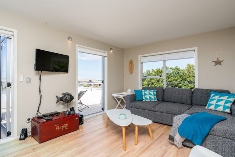 Photo of property in 32 Lincoln Street, Mangawhai Heads, Mangawhai, 0505