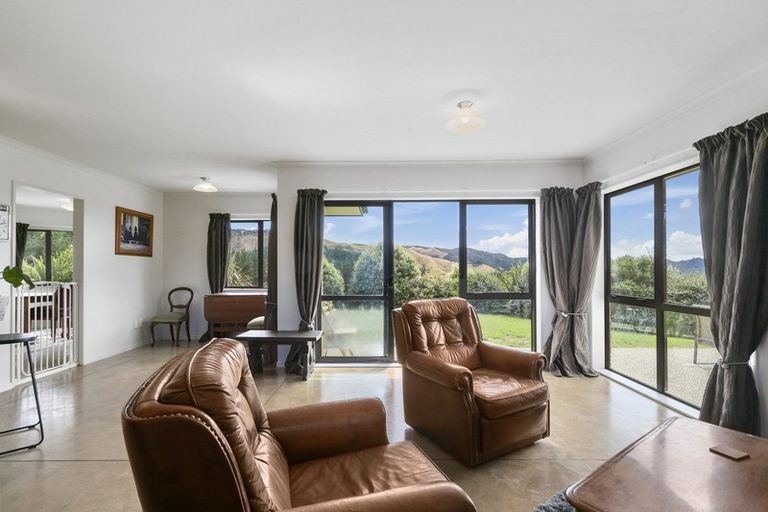 Photo of property in 91b Kakariki Way, Whitemans Valley, Upper Hutt, 5371