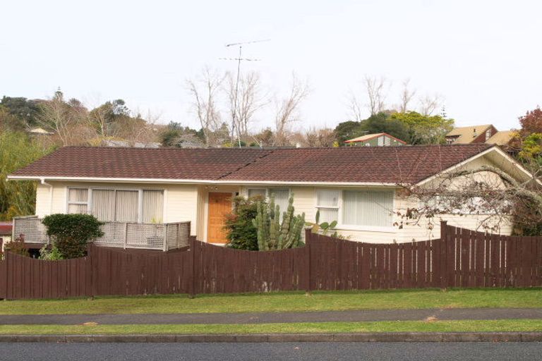 Photo of property in 85 Advene Road, Cockle Bay, Auckland, 2014