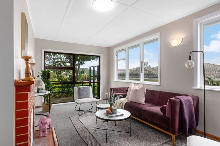 Photo of property in 18 Aparangi Crescent, Elsdon, Porirua, 5022