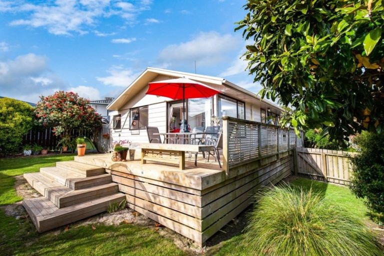 Photo of property in 1 Iris Street, Snells Beach, 0920