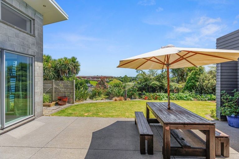 Photo of property in 61 Karamea Street, Whalers Gate, New Plymouth, 4310
