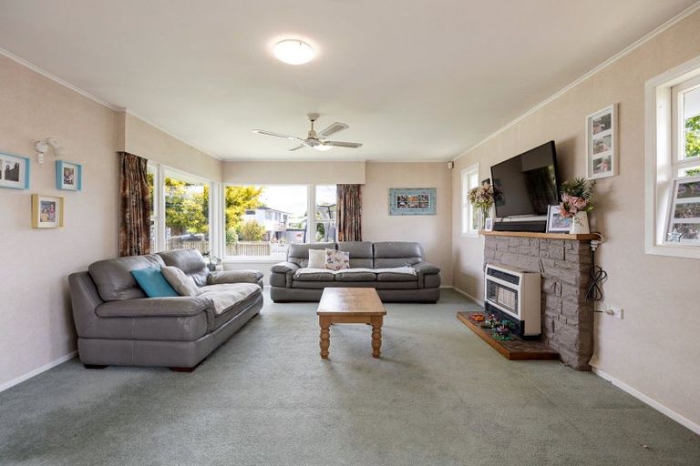 Photo of property in 10 Paulette Place, Queenwood, Hamilton, 3210