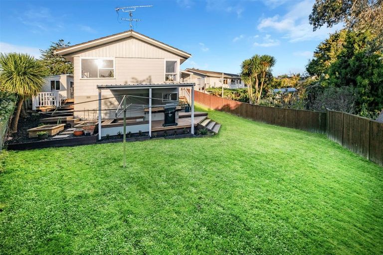 Photo of property in 28 Mawney Road, Henderson, Auckland, 0610