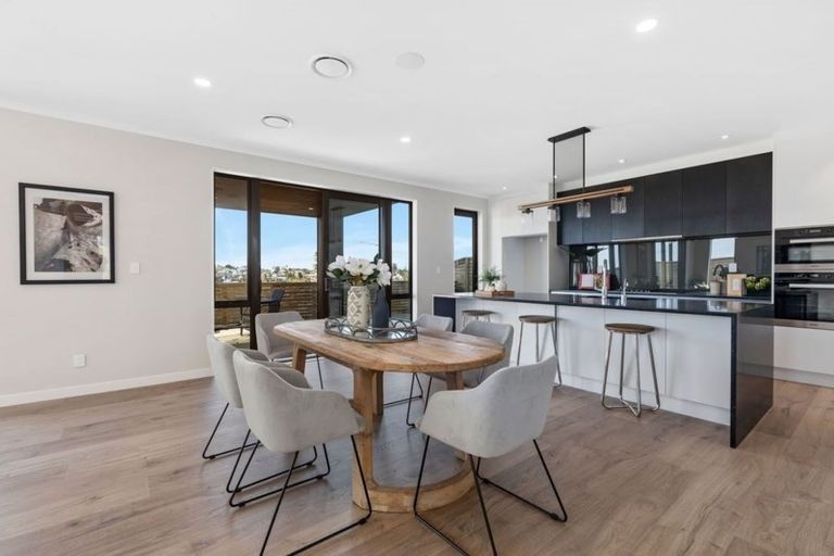 Photo of property in 34 Bearing Parade, Long Bay, Auckland, 0630