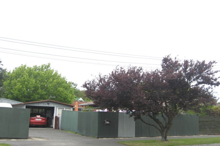 Photo of property in 2 Cotswold Avenue, Bishopdale, Christchurch, 8053