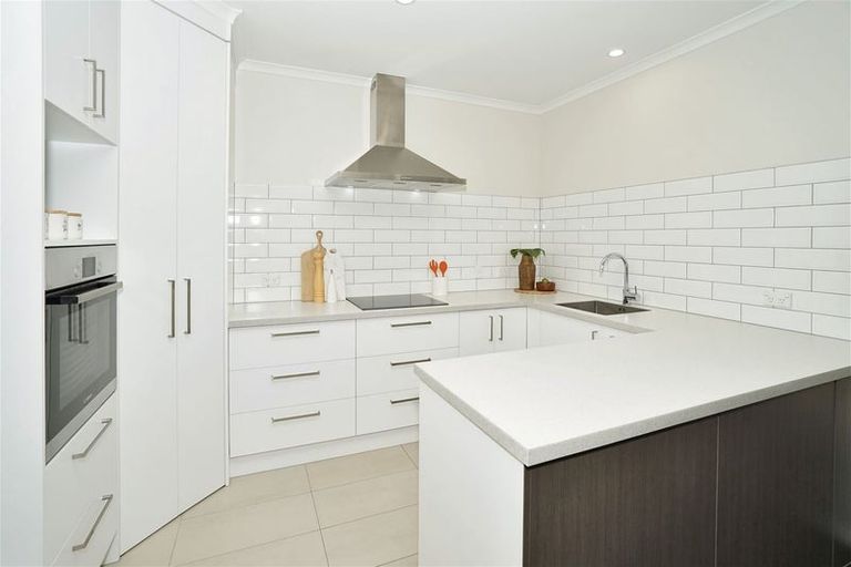 Photo of property in 2 Pryce Place, Silverdale, Hamilton, 3216