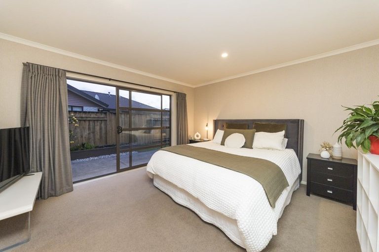Photo of property in 6 Brooklyn Heights Drive, Kelvin Grove, Palmerston North, 4414