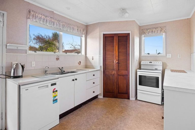 Photo of property in 27 Davidson Street, Hawera, 4610