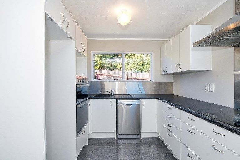Photo of property in 19 Oaklands Grove, Clouston Park, Upper Hutt, 5018