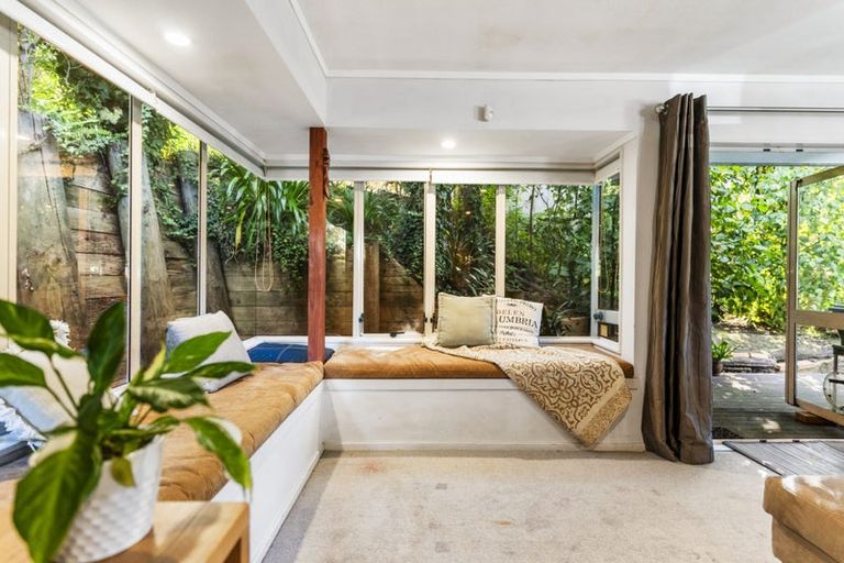 Photo of property in 1/28 Cresta Avenue, Beach Haven, Auckland, 0626