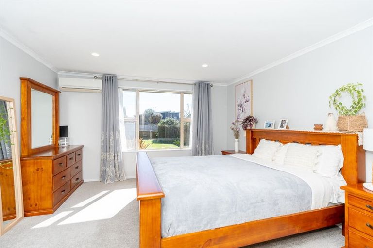 Photo of property in 12 Tarrango Way, Rototuna, Hamilton, 3210