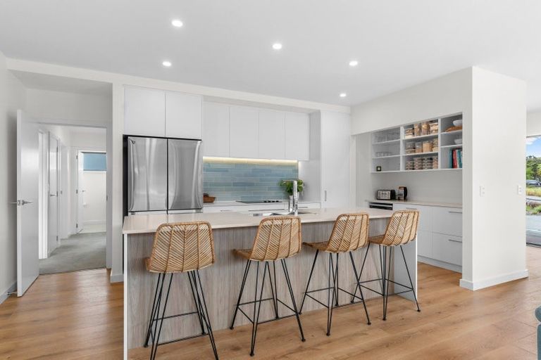 Photo of property in 37 William Gilbert Drive, Mangawhai, 0505