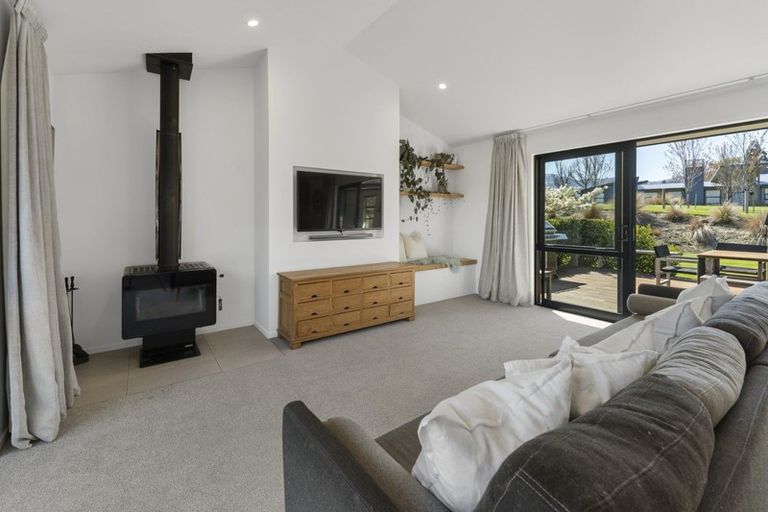 Photo of property in 39 Springbank Grove, Lower Shotover, Queenstown, 9371